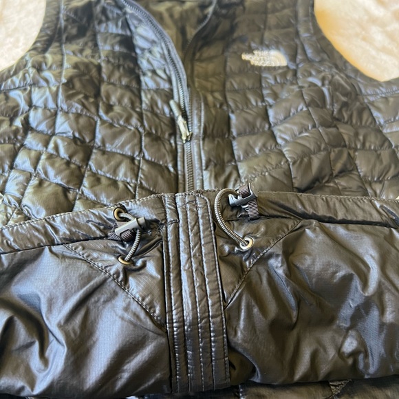 The North Face Black Vest - Picture 4 of 4